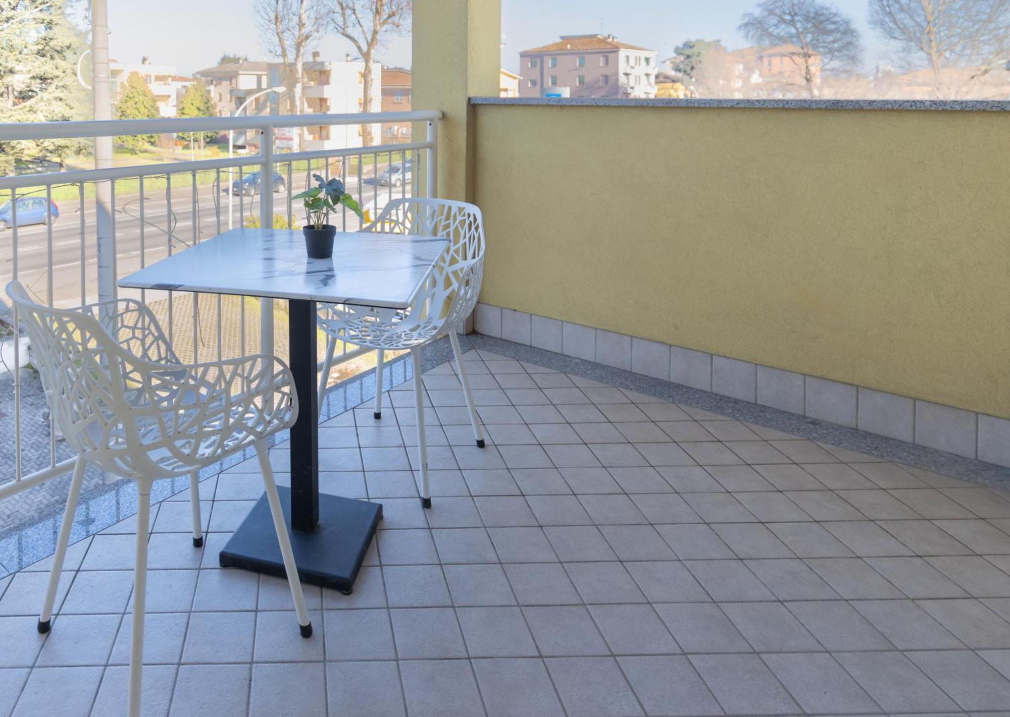 Hotel Giallo Noceto Luaran gambar